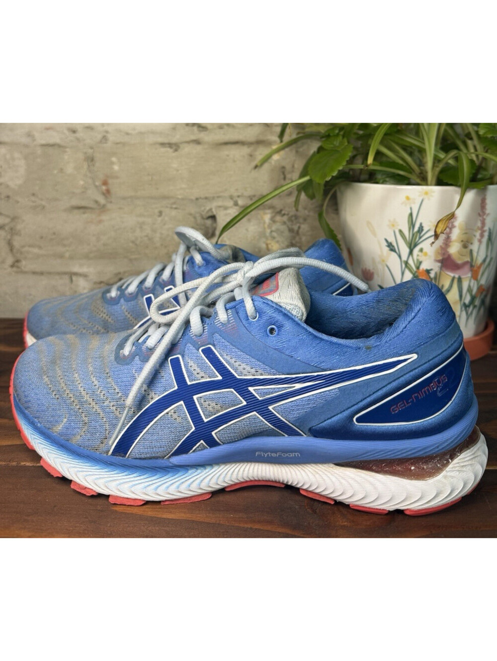ASICS GEL-Nimbus Blue/Gray Low Top Lace-Up Men's Running Sneakers 1012A587